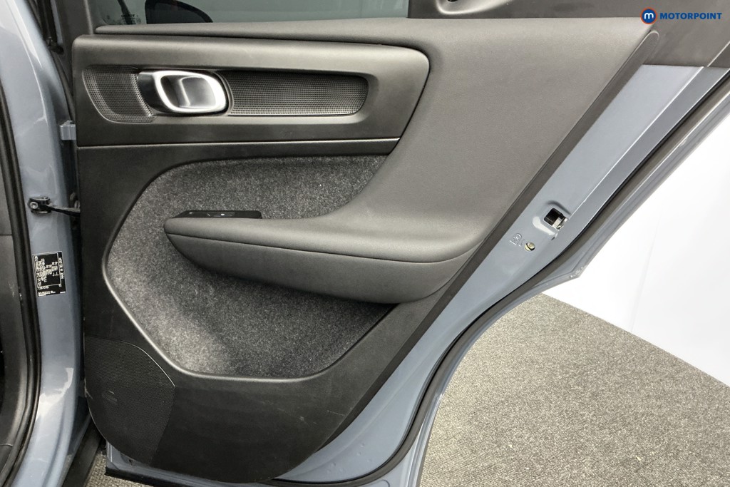 Volvo Xc40 R Design Pro Automatic Petrol Plug-In Hybrid SUV - Stock Number (1599400) - 26th supplementary image