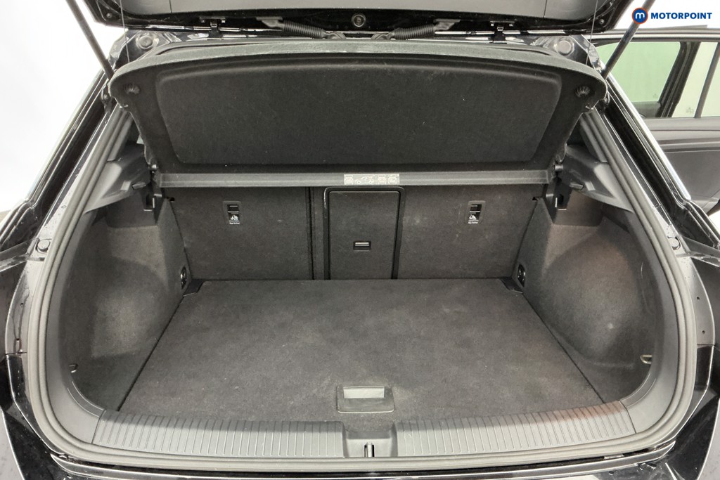Volkswagen T-Roc R-Line Manual Petrol SUV - Stock Number (1599471) - 4th supplementary image