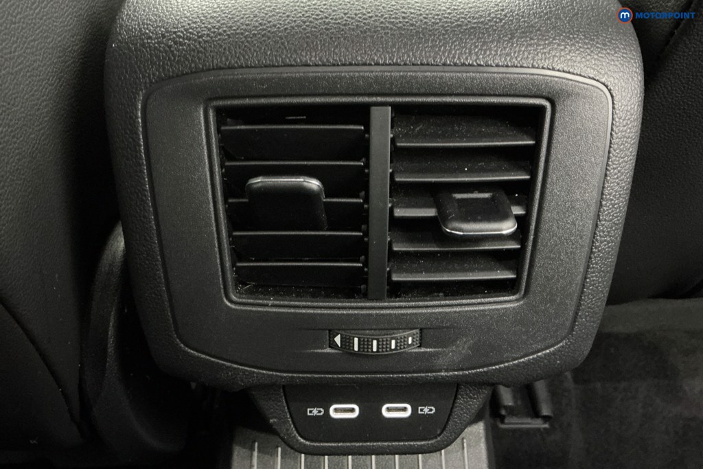 Volkswagen T-Roc R-Line Manual Petrol SUV - Stock Number (1599471) - 13th supplementary image