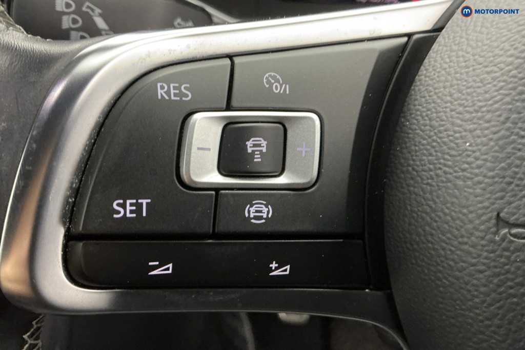 Volkswagen T-Roc R-Line Manual Petrol SUV - Stock Number (1599471) - 19th supplementary image