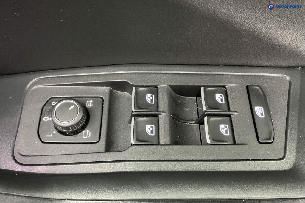 Volkswagen T-Roc R-Line Manual Petrol SUV - Stock Number (1599471) - 23rd supplementary image