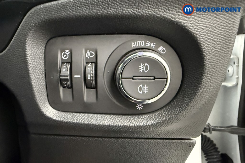 Vauxhall Corsa GS Manual Petrol Hatchback - Stock Number (1600835) - 13th supplementary image