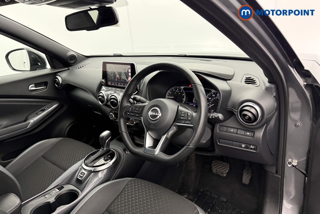 Nissan Juke N-Connecta Automatic Petrol SUV - Stock Number (1601132) - 4th supplementary image