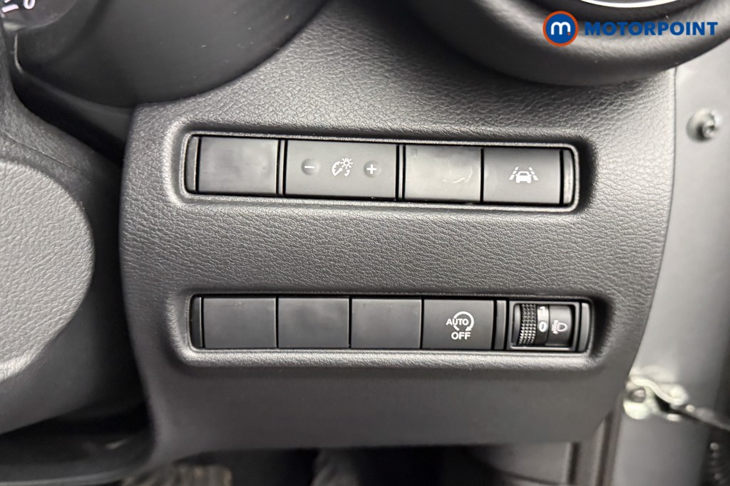 Nissan Juke N-Connecta Automatic Petrol SUV - Stock Number (1601132) - 15th supplementary image