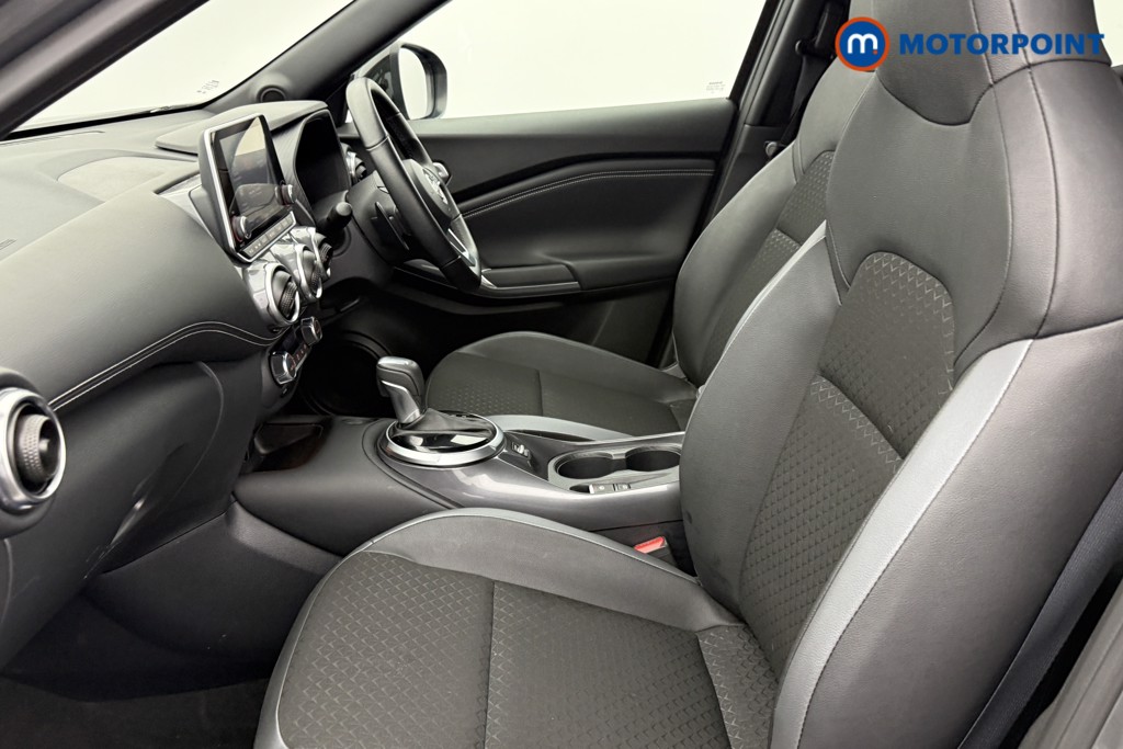Nissan Juke N-Connecta Automatic Petrol SUV - Stock Number (1601132) - 22nd supplementary image