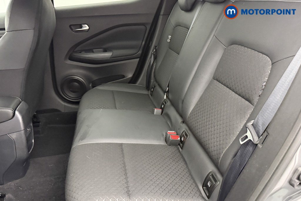 Nissan Juke N-Connecta Automatic Petrol SUV - Stock Number (1601132) - 23rd supplementary image