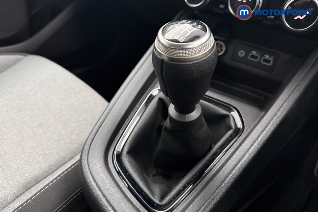 Renault Clio Evolution Manual Petrol Hatchback - Stock Number (1601223) - 15th supplementary image