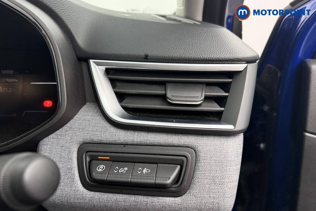 Renault Clio Evolution Manual Petrol Hatchback - Stock Number (1601223) - 18th supplementary image