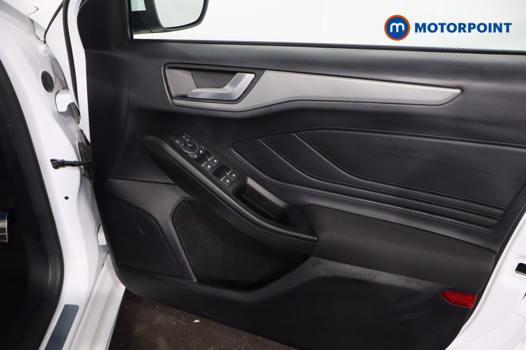 Ford Focus St-Line Style Manual Petrol Estate - Stock Number (1603475) - 26th supplementary image