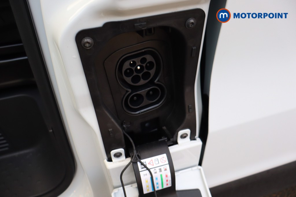 Renault Trafic Advance Automatic Electric Panel Van - Stock Number (1604188) - 22nd supplementary image