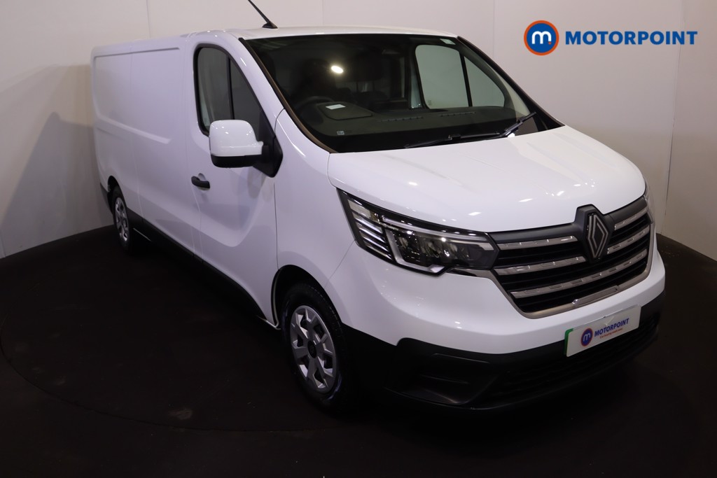 Renault Trafic Advance Automatic Electric Panel Van - Stock Number (1604233) - Passenger side front corner