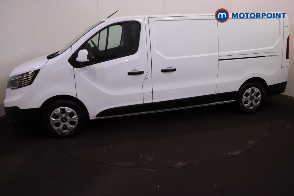 Renault Trafic Advance Automatic Electric Panel Van - Stock Number (1604253) - Drivers side