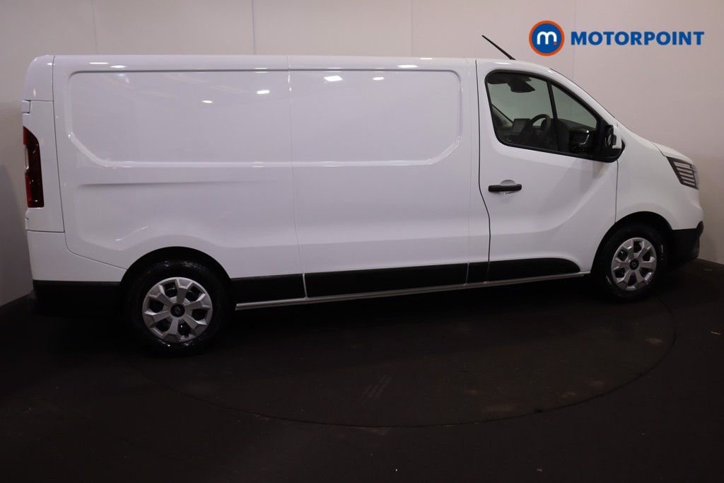 Renault Trafic Advance Automatic Electric Panel Van - Stock Number (1604253) - Passenger side