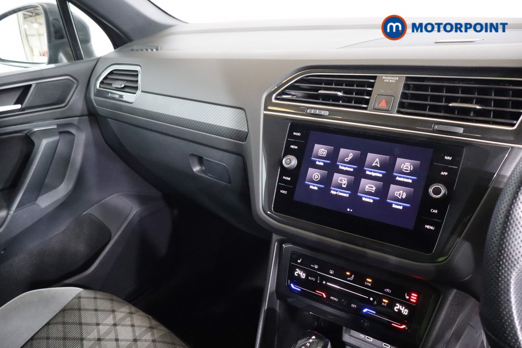 Volkswagen Tiguan R-Line Automatic Petrol SUV - Stock Number (1604280) - 3rd supplementary image