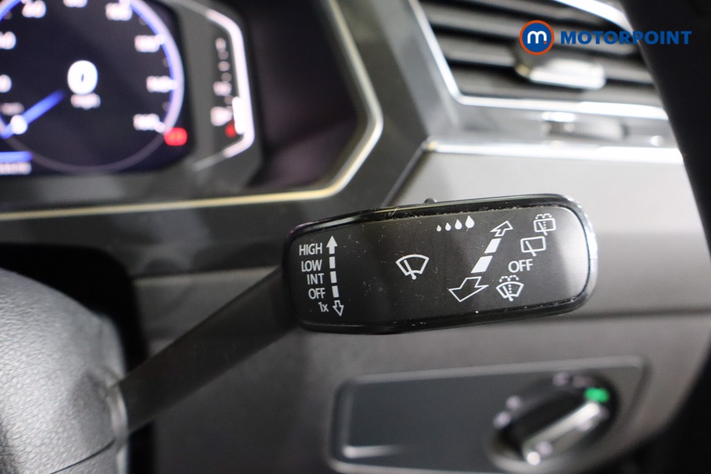 Volkswagen Tiguan R-Line Automatic Petrol SUV - Stock Number (1604280) - 16th supplementary image