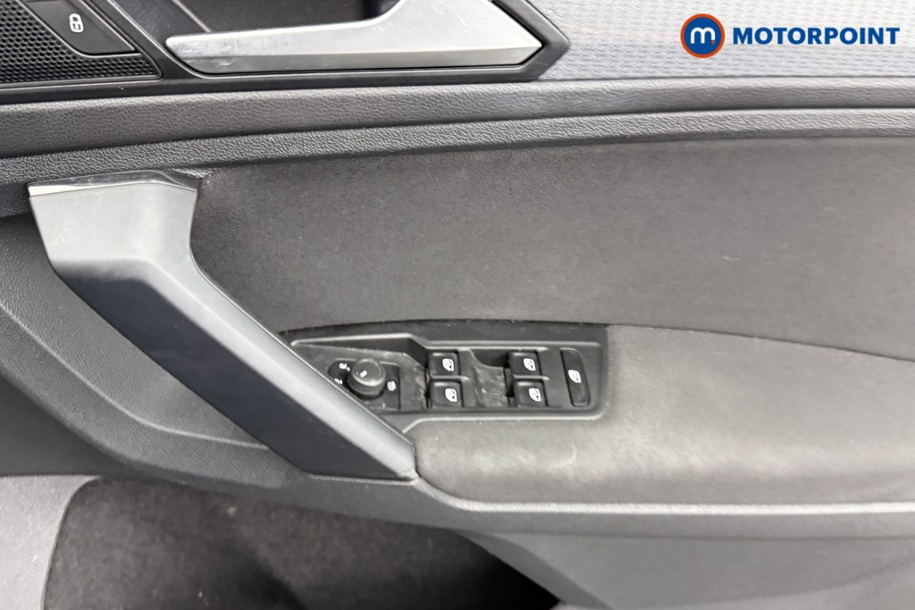 Volkswagen Tiguan Life Automatic Petrol SUV - Stock Number (1605227) - 17th supplementary image