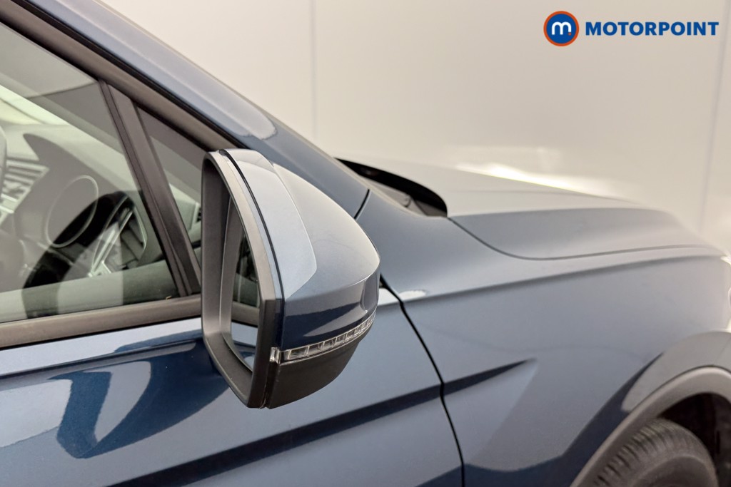 Volkswagen Tiguan Life Automatic Petrol SUV - Stock Number (1605227) - 19th supplementary image