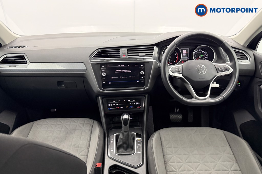 Volkswagen Tiguan Life Automatic Petrol SUV - Stock Number (1605227) - 1st supplementary image