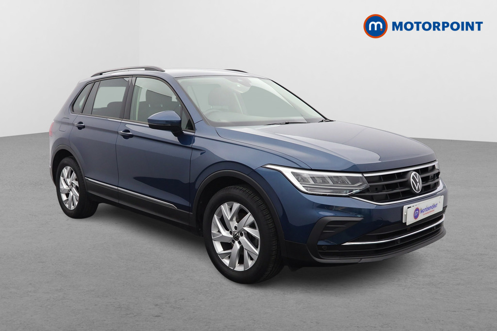 Volkswagen Tiguan Life Automatic Petrol SUV - Stock Number (1605227) - Drivers side front corner