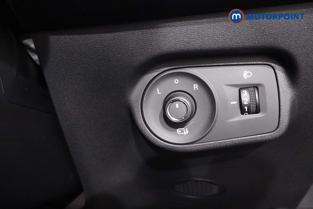 Mg Motor Uk ZS Trophy Automatic Petrol-Electric Hybrid SUV - Stock Number (1605310) - 17th supplementary image