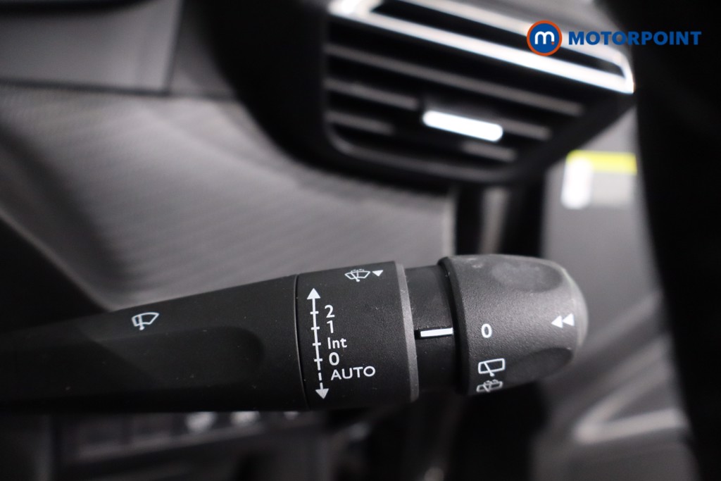 Peugeot 2008 Allure Manual Petrol SUV - Stock Number (1605370) - 15th supplementary image