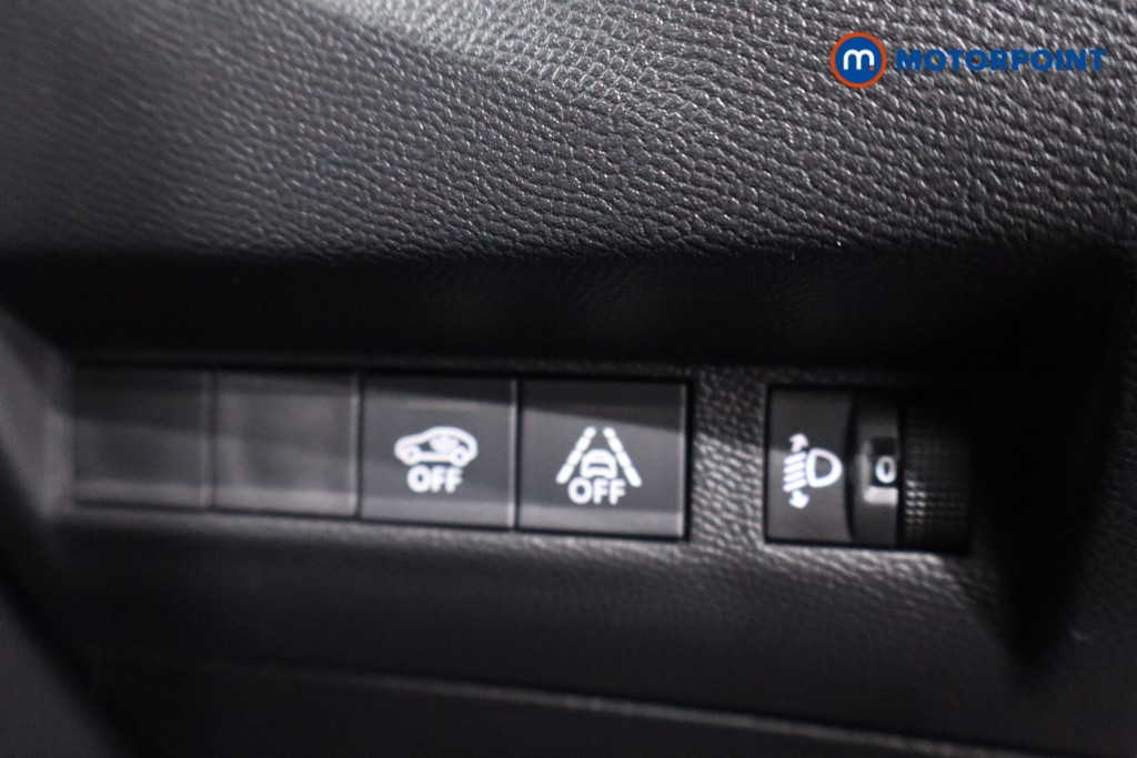 Peugeot 2008 Allure Manual Petrol SUV - Stock Number (1605370) - 17th supplementary image