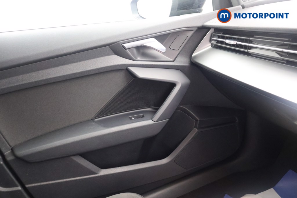 Audi A3 Technik Manual Petrol Hatchback - Stock Number (1605791) - 10th supplementary image