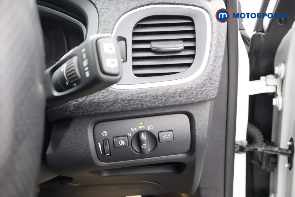 Volvo V40 R Design Nav Plus Manual Petrol Hatchback - Stock Number (1606064) - 7th supplementary image