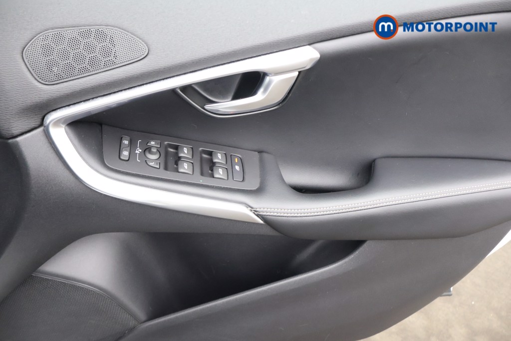 Volvo V40 R Design Nav Plus Manual Petrol Hatchback - Stock Number (1606064) - 12th supplementary image