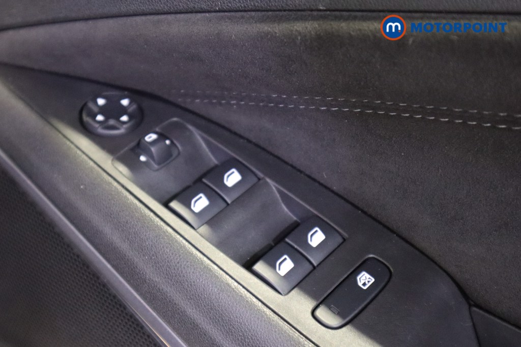 Vauxhall Crossland Ultimate Manual Petrol SUV - Stock Number (1606086) - 12th supplementary image