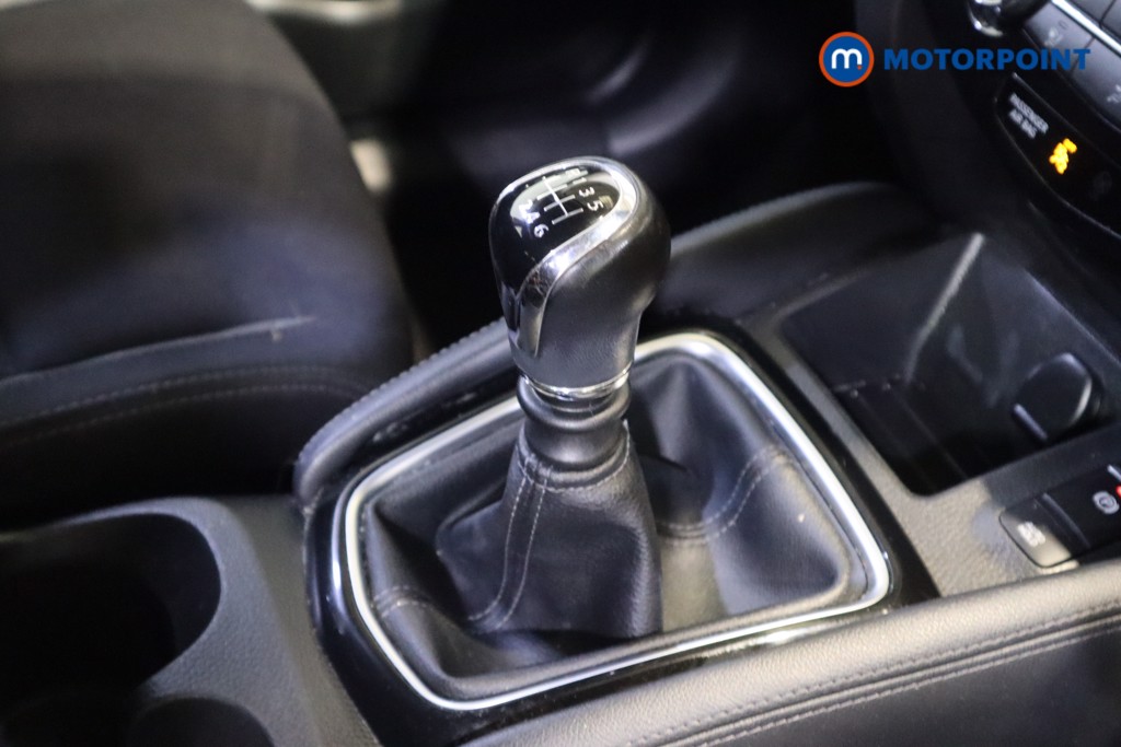 Nissan Qashqai Acenta Premium Manual Petrol SUV - Stock Number (1606092) - 5th supplementary image