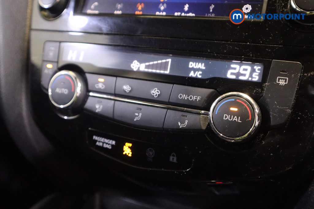 Nissan Qashqai Acenta Premium Manual Petrol SUV - Stock Number (1606092) - 18th supplementary image