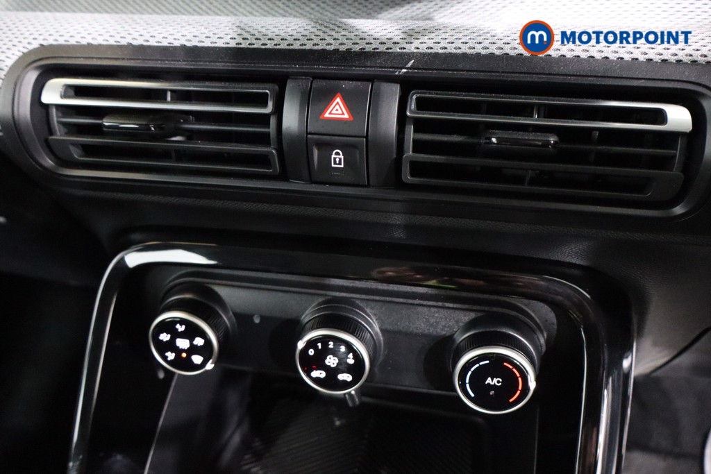 Citroen C3 Plus Automatic Electric Hatchback - Stock Number (1606541) - 8th supplementary image