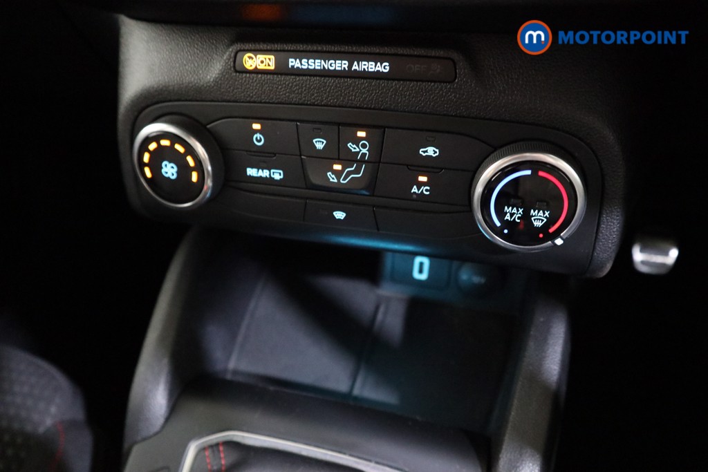 Ford Focus St-Line Manual Petrol Hatchback - Stock Number (1606612) - 8th supplementary image