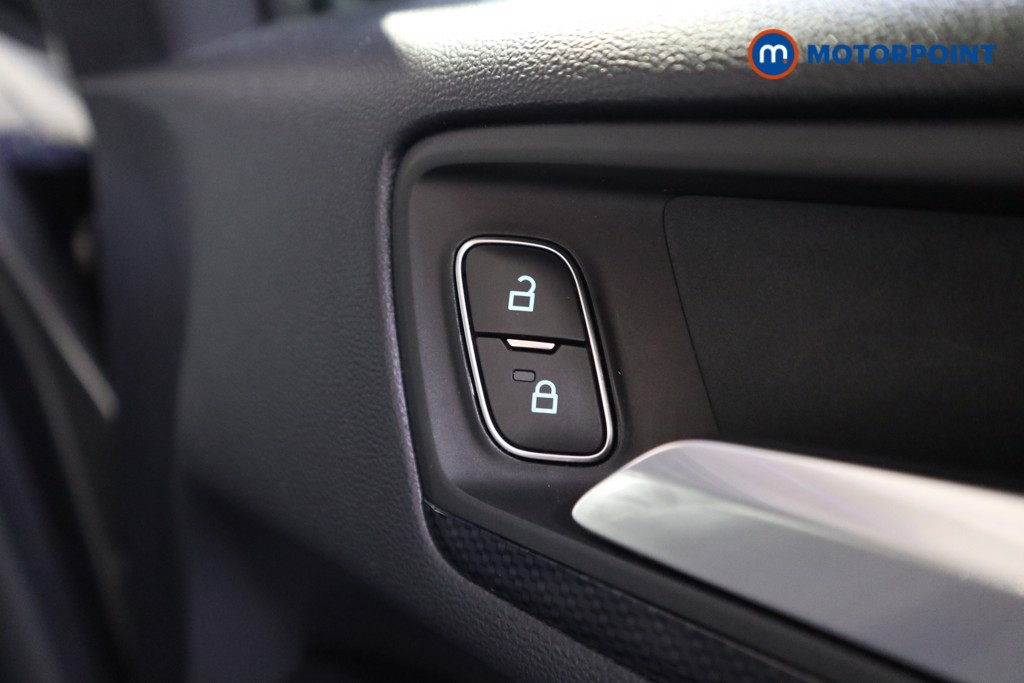 Ford Focus St-Line Manual Petrol Hatchback - Stock Number (1606612) - 13th supplementary image