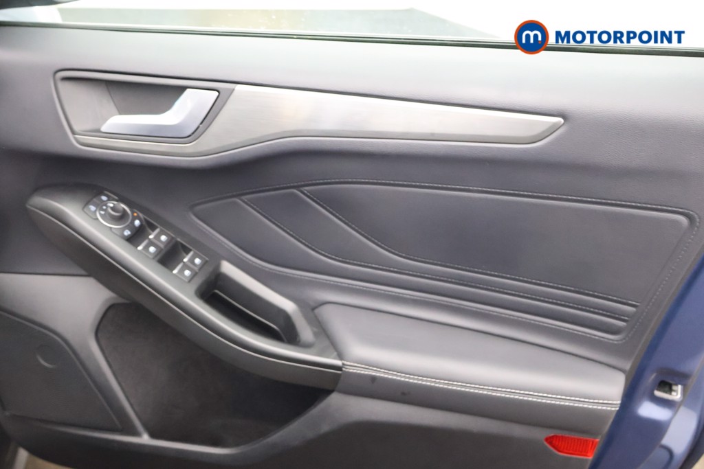 Ford Focus Titanium Vignale Manual Petrol Hatchback - Stock Number (1606618) - 11th supplementary image