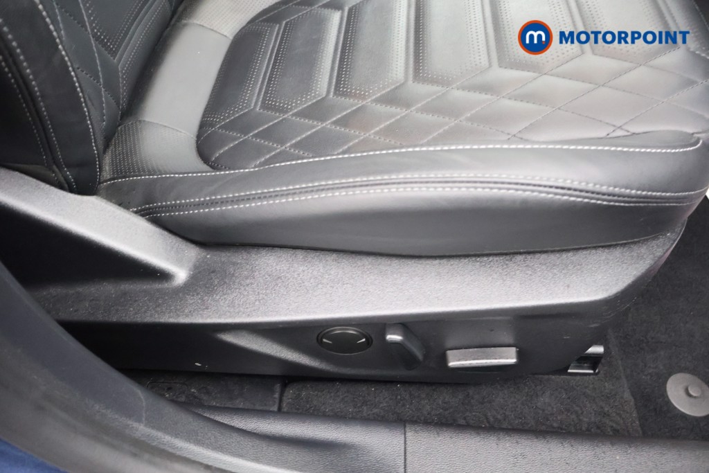 Ford Focus Titanium Vignale Manual Petrol Hatchback - Stock Number (1606618) - 14th supplementary image