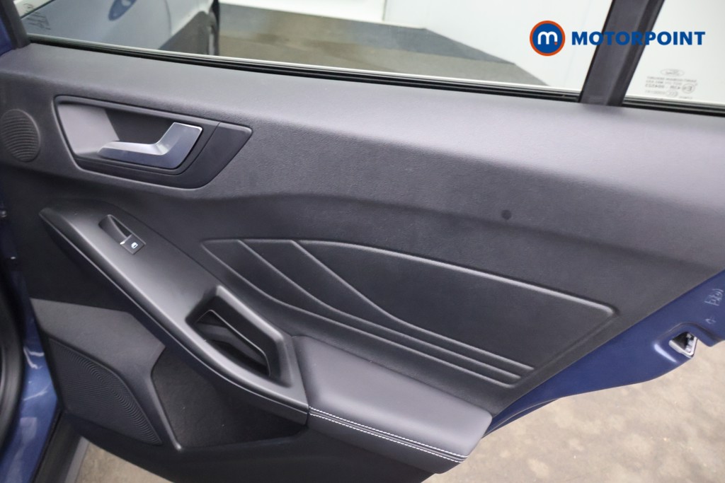 Ford Focus Titanium Vignale Manual Petrol Hatchback - Stock Number (1606618) - 17th supplementary image