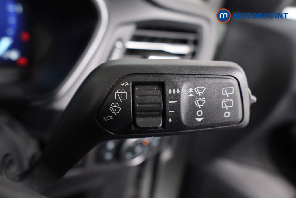 Ford Focus Active X Automatic Petrol Estate - Stock Number (1606637) - 15th supplementary image