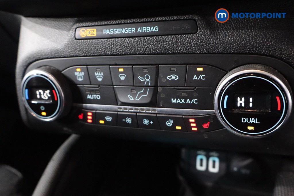 Ford Focus Active X Automatic Petrol Estate - Stock Number (1606637) - 20th supplementary image