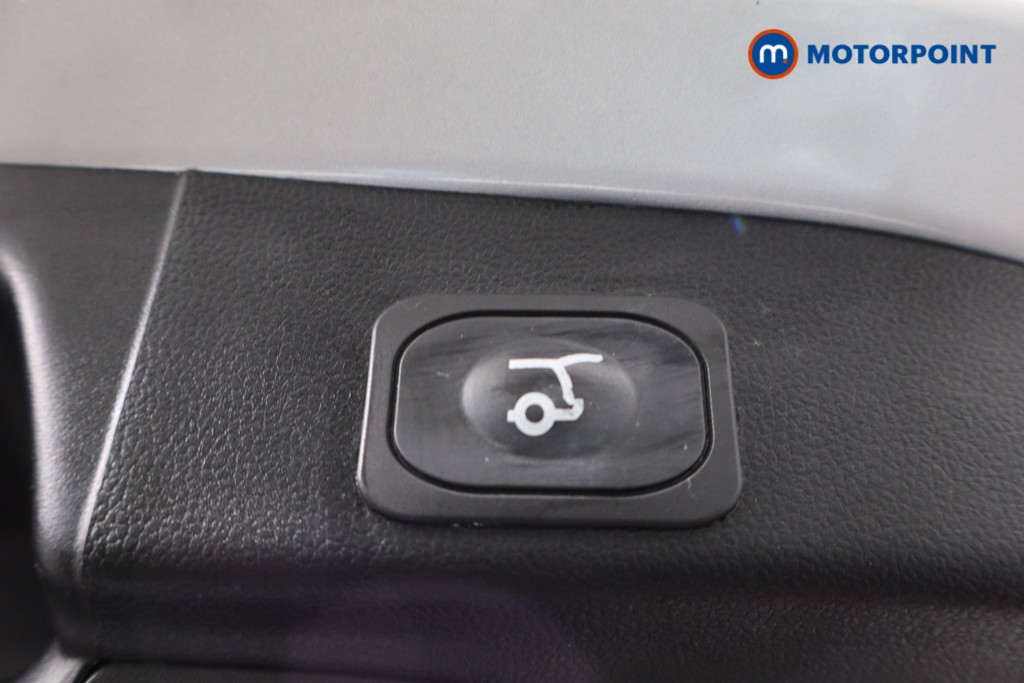 Ford Focus Active X Automatic Petrol Estate - Stock Number (1606637) - 41st supplementary image