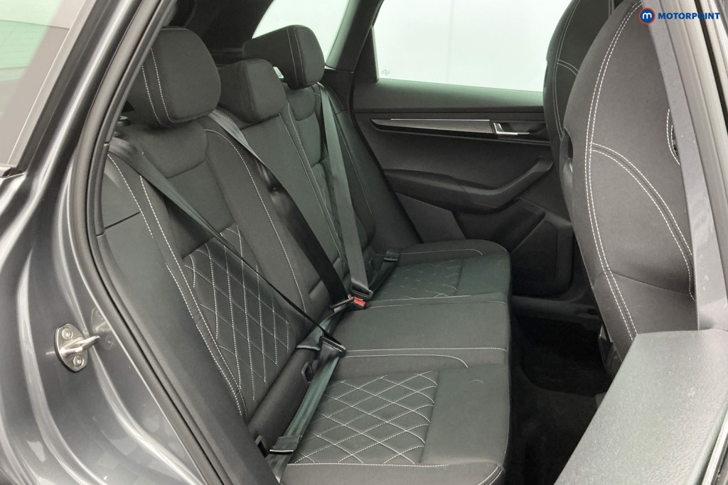 Skoda Karoq Sportline Manual Petrol SUV - Stock Number (1606709) - 5th supplementary image
