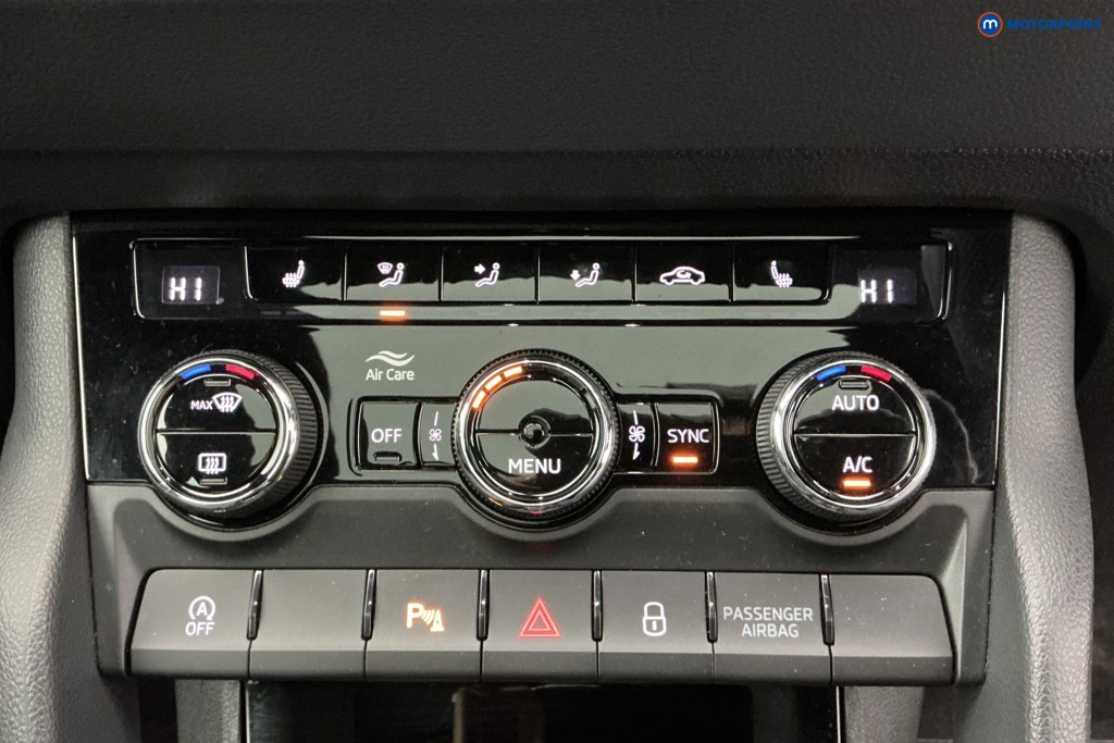 Skoda Karoq Sportline Manual Petrol SUV - Stock Number (1606709) - 17th supplementary image