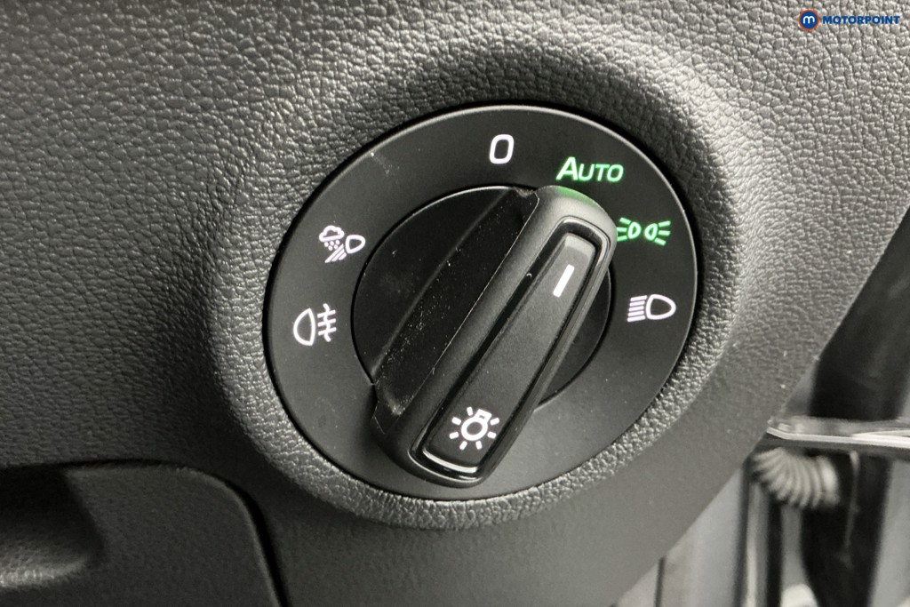 Skoda Karoq Sportline Manual Petrol SUV - Stock Number (1606709) - 23rd supplementary image