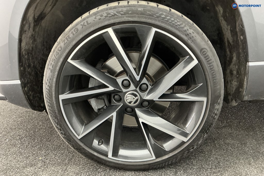 Skoda Karoq Sportline Manual Petrol SUV - Stock Number (1606709) - 34th supplementary image