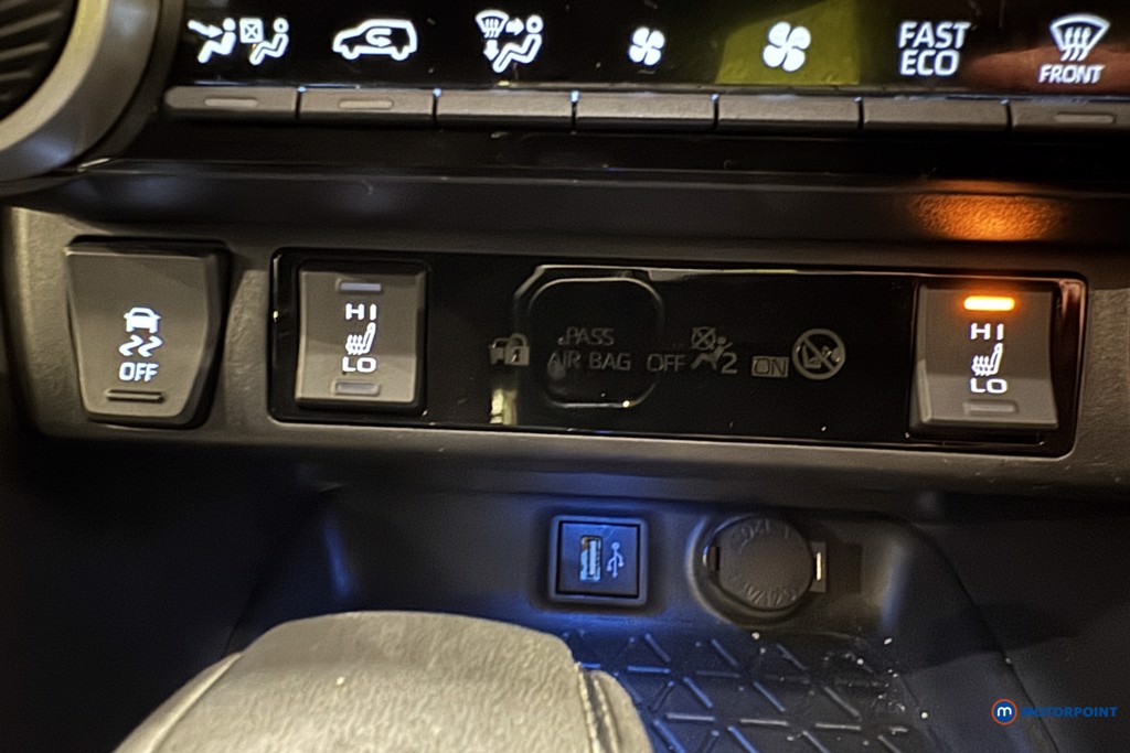 Toyota Rav4 Design Automatic Petrol Plug-In Hybrid SUV - Stock Number (1606903) - 10th supplementary image