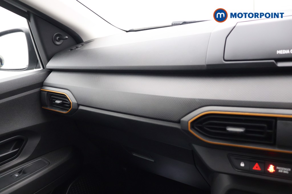 Dacia Sandero Stepway Essential Manual Petrol Hatchback - Stock Number (1606946) - 11th supplementary image