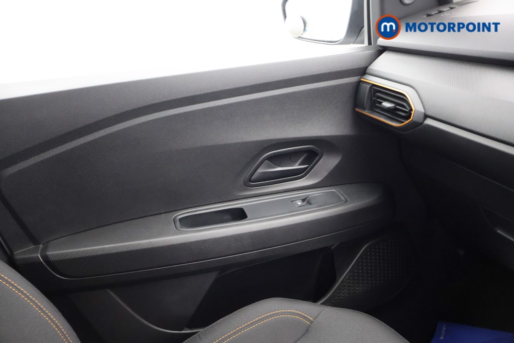 Dacia Sandero Stepway Essential Manual Petrol Hatchback - Stock Number (1606946) - 12th supplementary image
