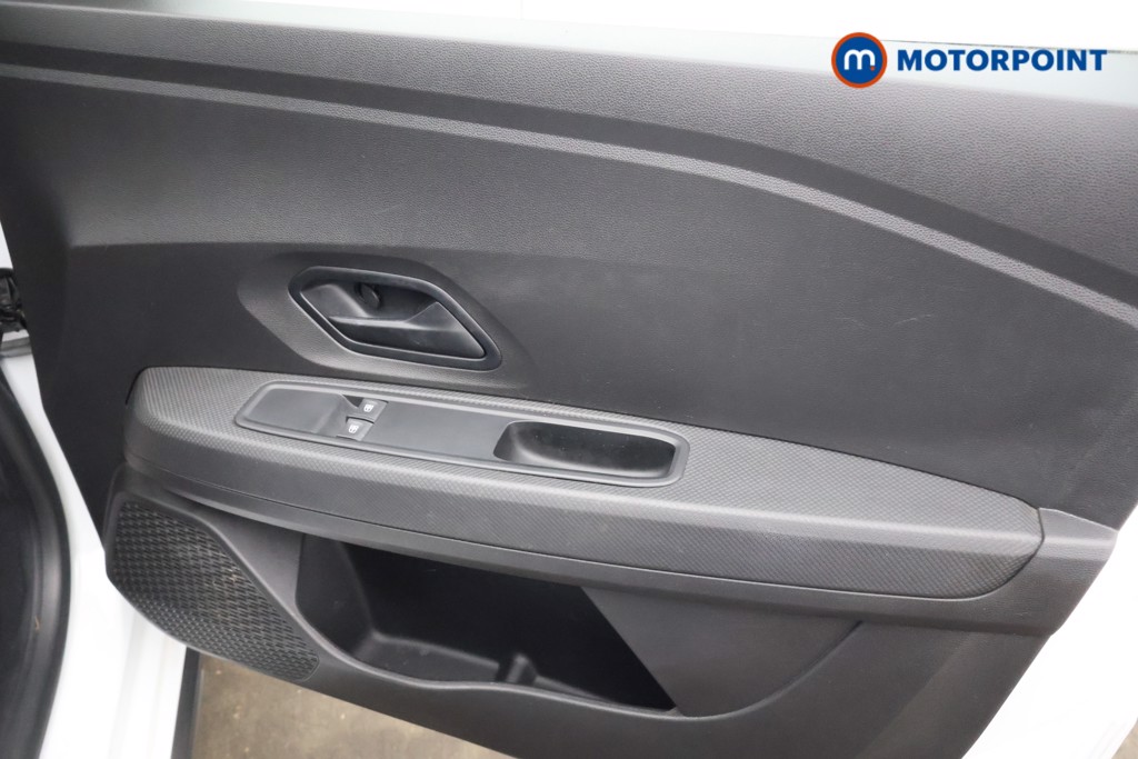 Dacia Sandero Stepway Essential Manual Petrol Hatchback - Stock Number (1606946) - 13th supplementary image