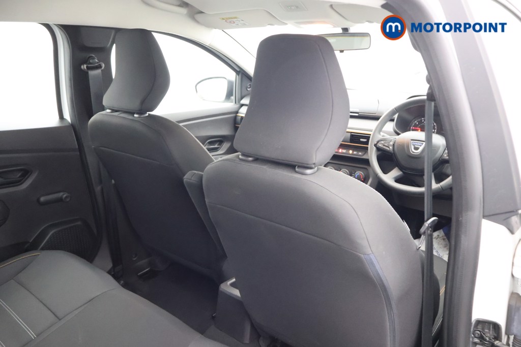 Dacia Sandero Stepway Essential Manual Petrol Hatchback - Stock Number (1606946) - 17th supplementary image